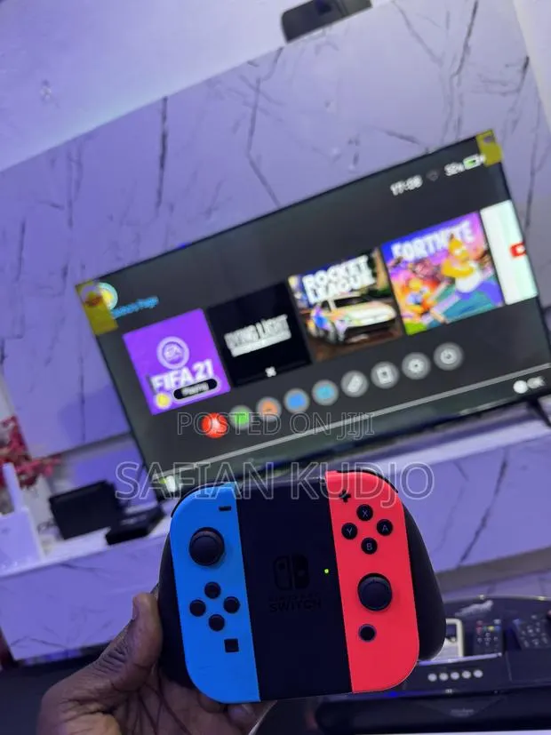Nintendo Switch · Photo 1