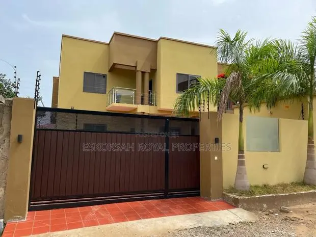 Furnished 4bdrm House in East Airport Tseaddo for rent · Photo 1