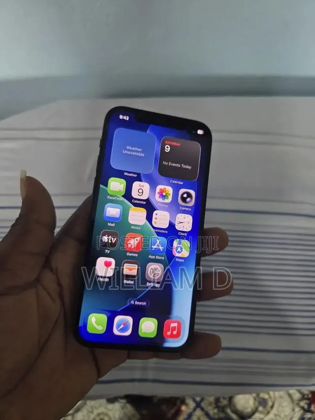 Apple iPhone 12 128 GB Black · Photo 1