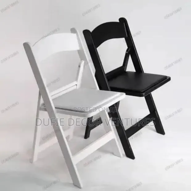 Foldable Chair · Photo 1