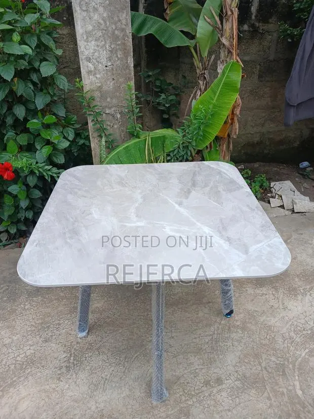 Affordable Dinning Table · Photo 1
