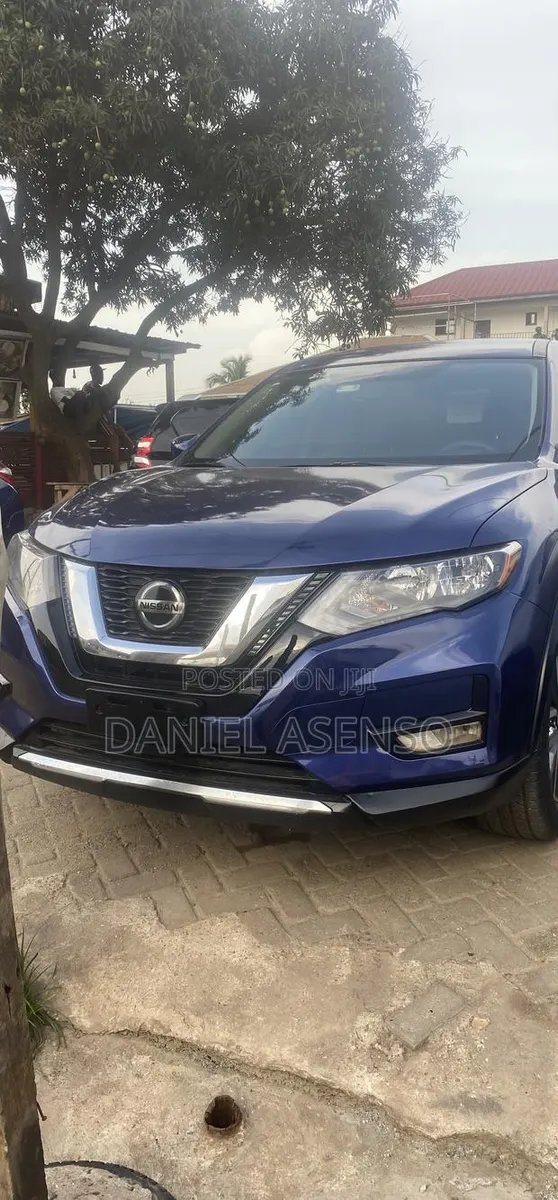 Nissan Rogue 2018 Blue · Photo 1