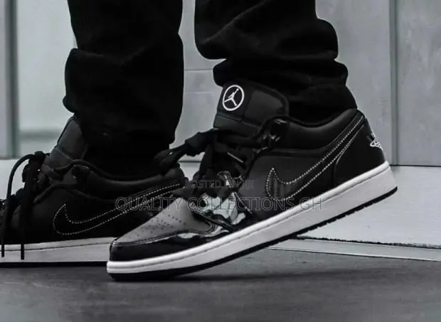 Jordan 1 Low Paris · Photo 1