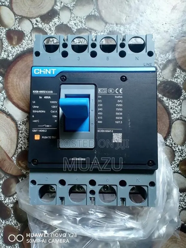Moulder Case Circuit Breaker(mccb)400A · Photo 1