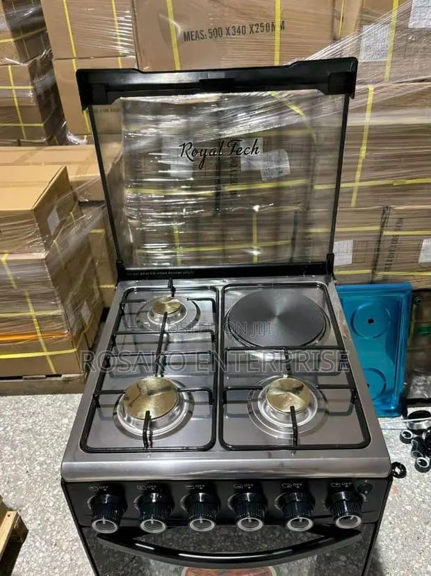 Royal Tech 50x50 3 Gas 1 Electric Oven and Grill · Photo 1