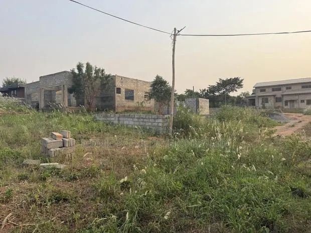 Genuine Land at Oyibi Bawaleshie for Sale · Photo 1