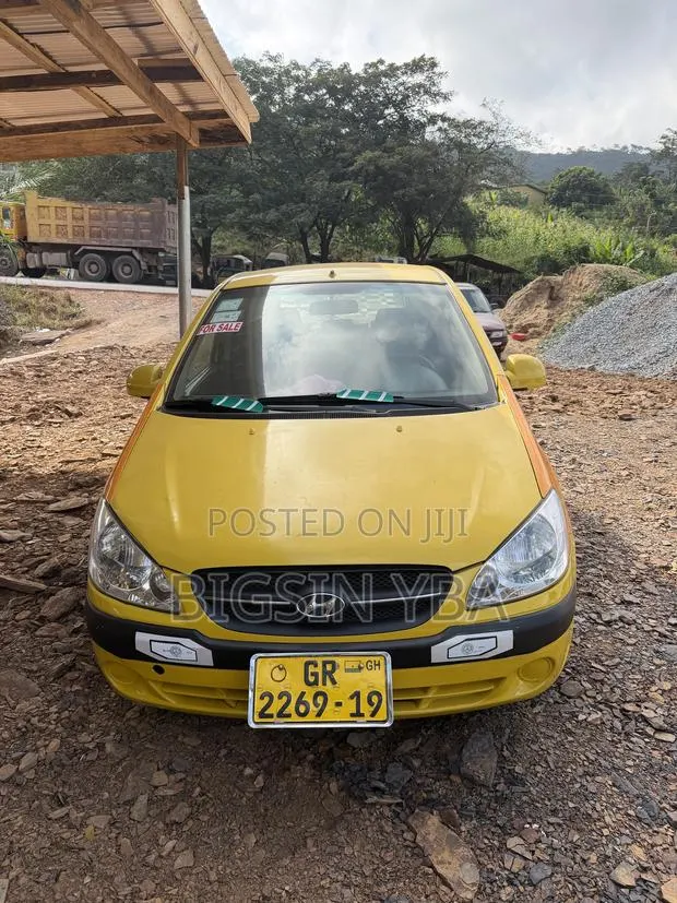Hyundai Getz 1.1 2010 Yellow · Photo 1