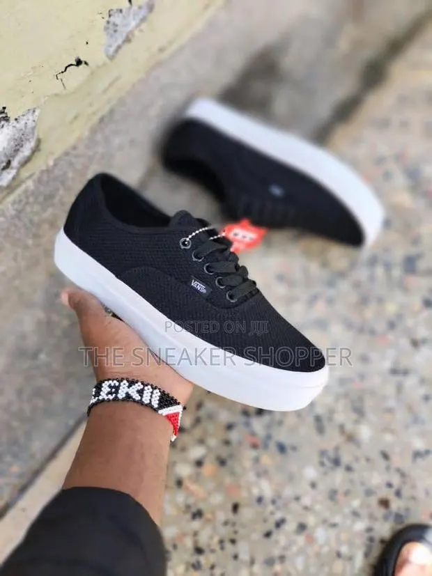 Vans Sneakers · Photo 1