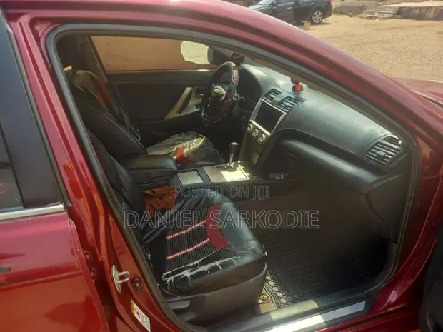 Toyota Camry 2010 · Photo 4