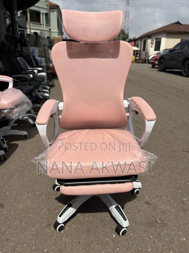 Gaming and Office Chair · Photo 1