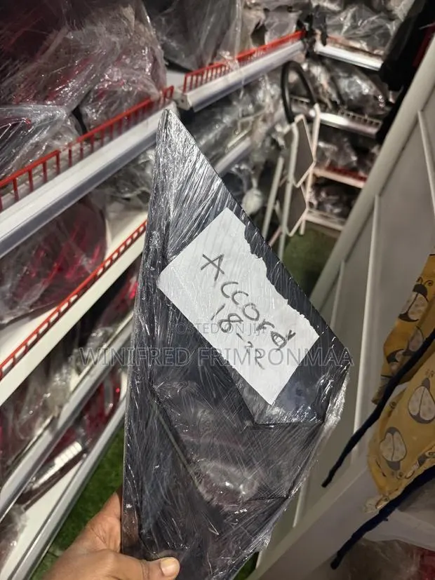 Honda Accord 2018,2019,2020,2021,2022 Window Vent · Photo 1