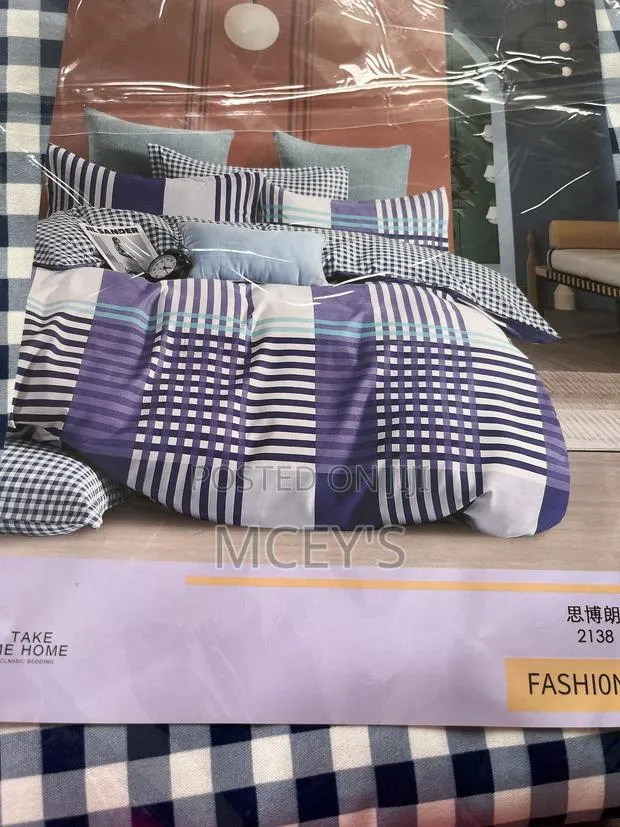 Duvet With Bedsheets · Photo 1