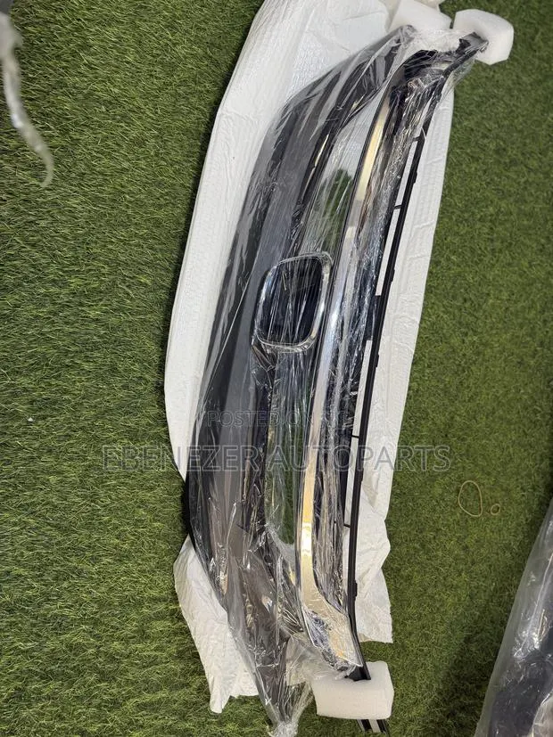 Honda Civic Front Grille Shells 2016 2017 2018 2019 2020 2021 · Photo 1