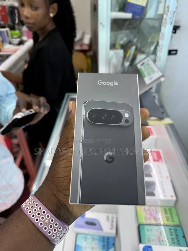 New Google Pixel 10 Pro XL 256 GB Black · Photo 1