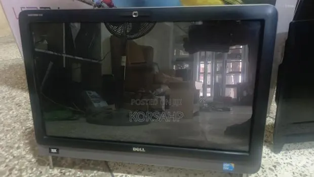 Dell Inspiron 27 All-in-One 8GB Intel Core i5 HDD 500GB · Photo 1