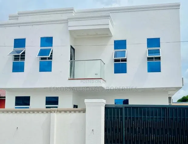 3bdrm House in Ashaley Botwe, Little Roses Area for sale · Photo 1