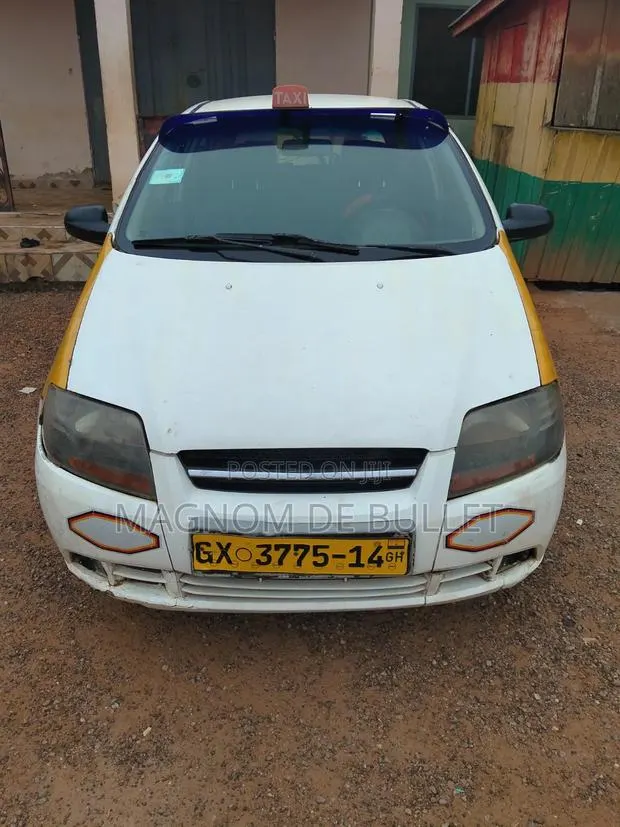 Chevrolet Aveo 2003 White · Photo 1