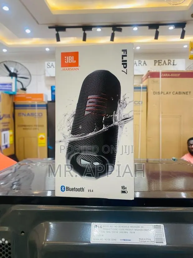 Order Classic JBL Flip 7 Bluetooth Speaker(Black) · Photo 1