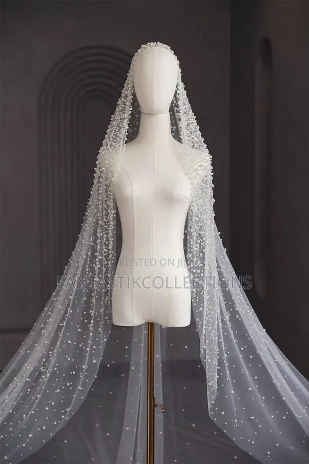 Luxury Pearl Beaded Cathedral Veil – 3m Long (No Comb) · Photo 1