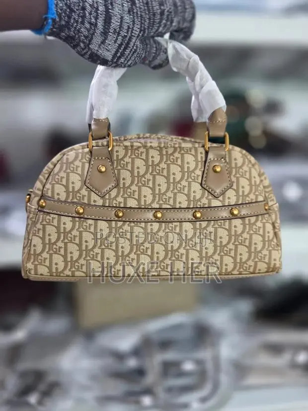 Below 120ghc Ladys Bags · Photo 1