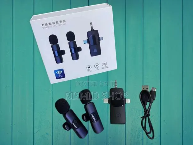 3-in-1 Universal Wireless Microphone · Photo 1