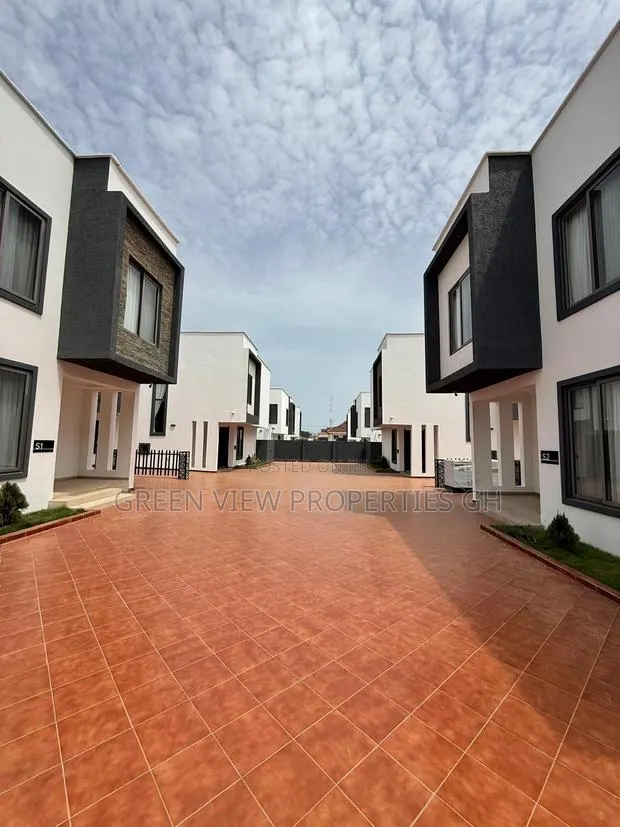 3bdrm Duplex in East Legon for rent · Photo 1