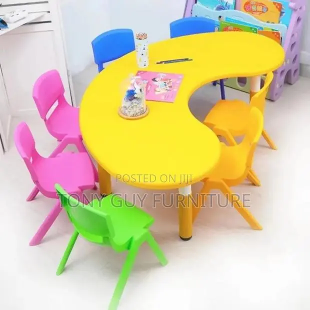Moon Table for Kids · Photo 1