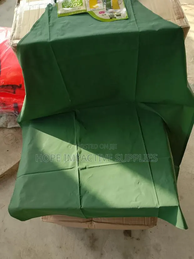 Quality Rubber Apron. · Photo 1