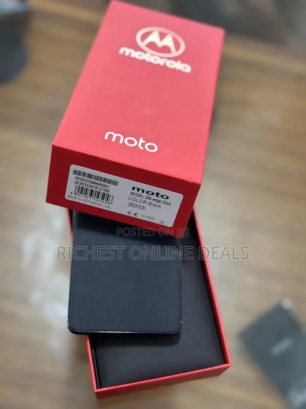 New Motorola Edge (2024) 256 GB Black · Photo 1