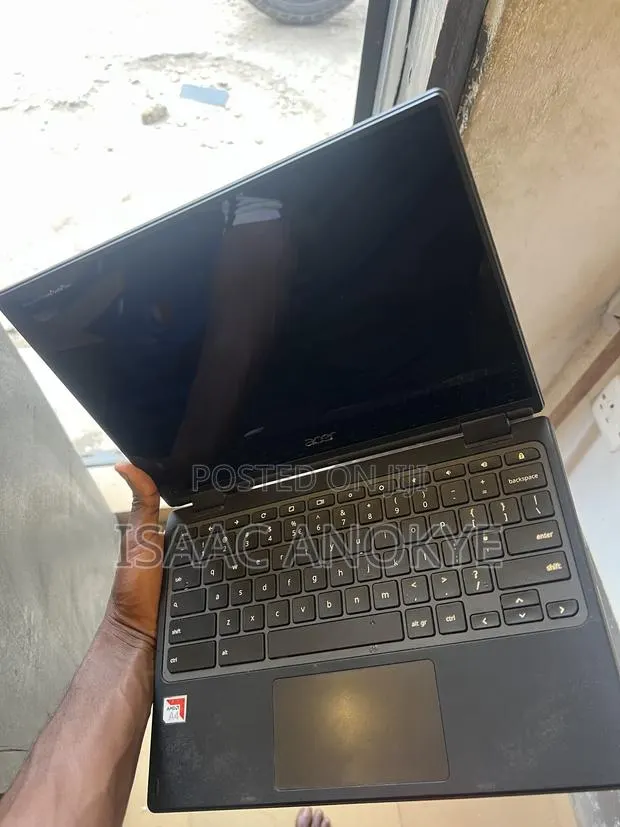 Laptop Acer TravelMate 8GB AMD A4 SSHD+SSD 32GB · Photo 1