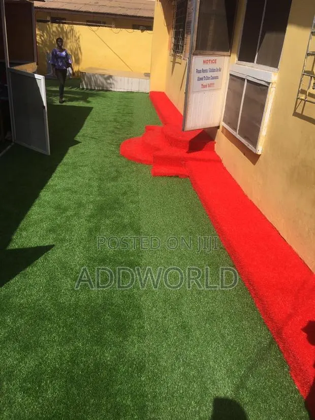 Normal Quality Grass Carpet · Photo 5