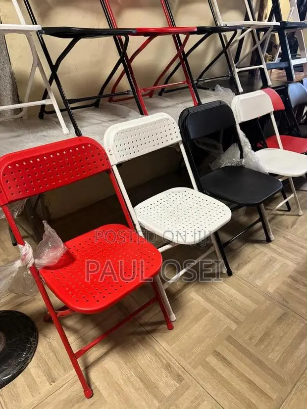 Event Chairs · Photo 1