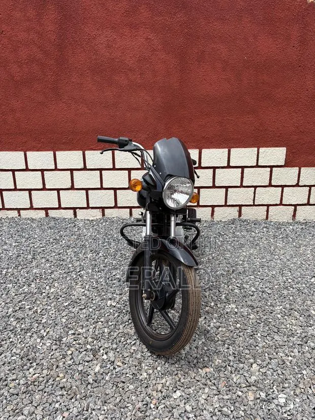 Bajaj Boxer 150 UG 2023 Black · Photo 1