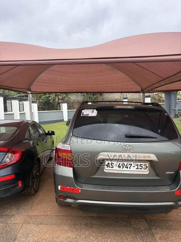 Toyota Highlander Limited 2010 · Photo 1