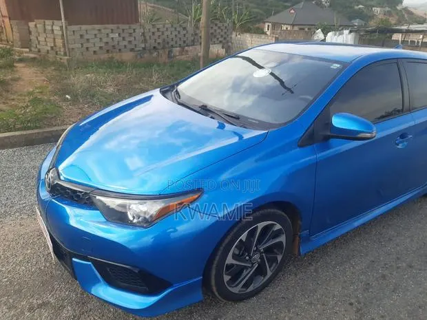 Toyota Corolla 2017 Blue · Photo 1