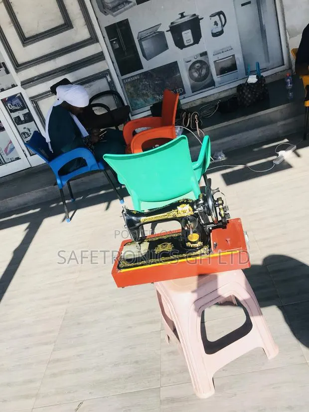 Fast Working Hand Sowing Machine · Photo 1