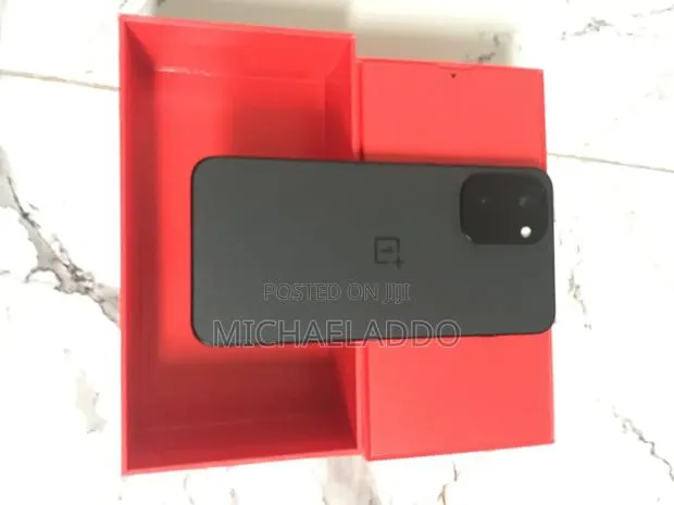 OnePlus 15R 256 GB Black · Photo 1