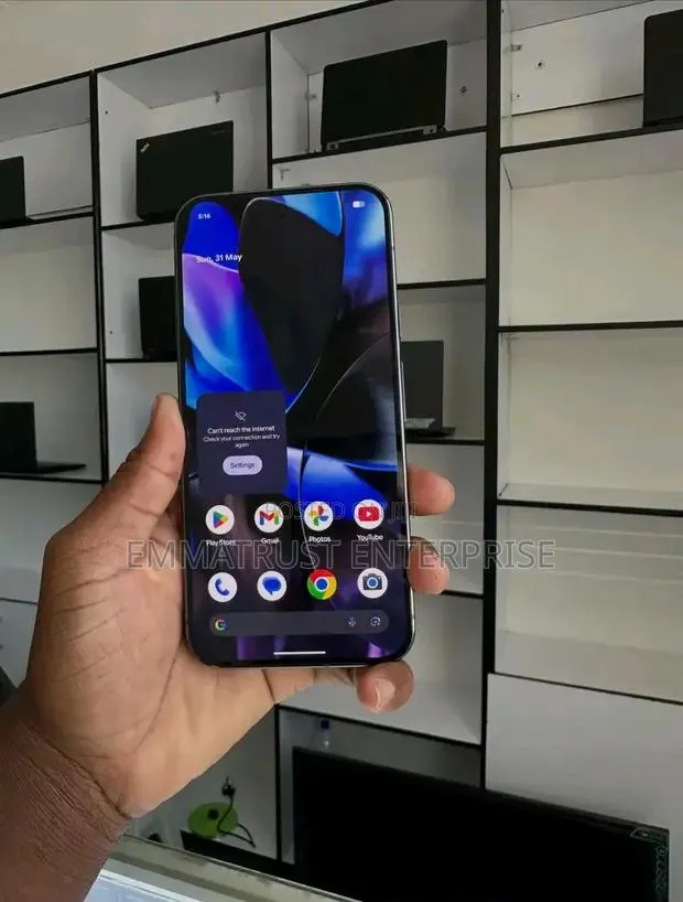 New Google Pixel 9 Pro Fold 256 GB Silver · Photo 1