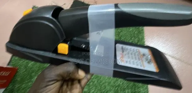 Effortless Heavy Duty Stapler · Photo 1