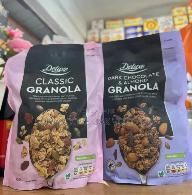 Deluxe Dark Chocolate & Almond and Classic 450g · Photo 1