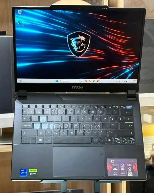 New Laptop MSI Katana 15 16GB Intel Core i7 SSD 1T · Photo 1