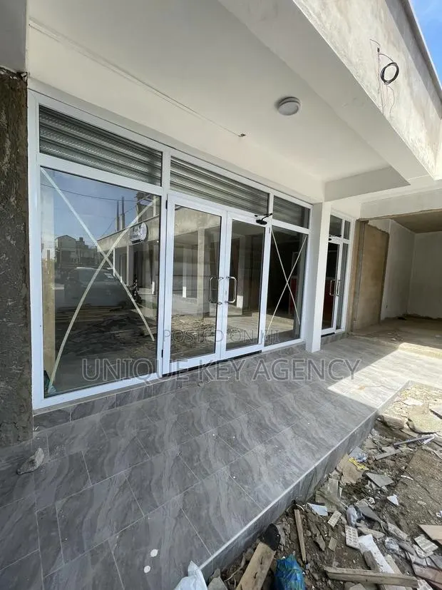Double Shop for Rent in Circle · Photo 1
