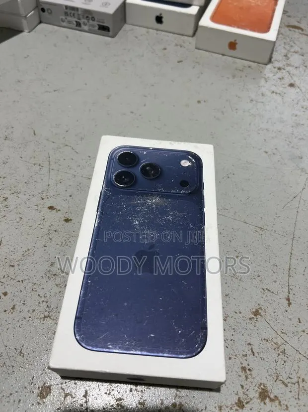 New Apple iPhone 17 Pro 256 GB Blue · Photo 1