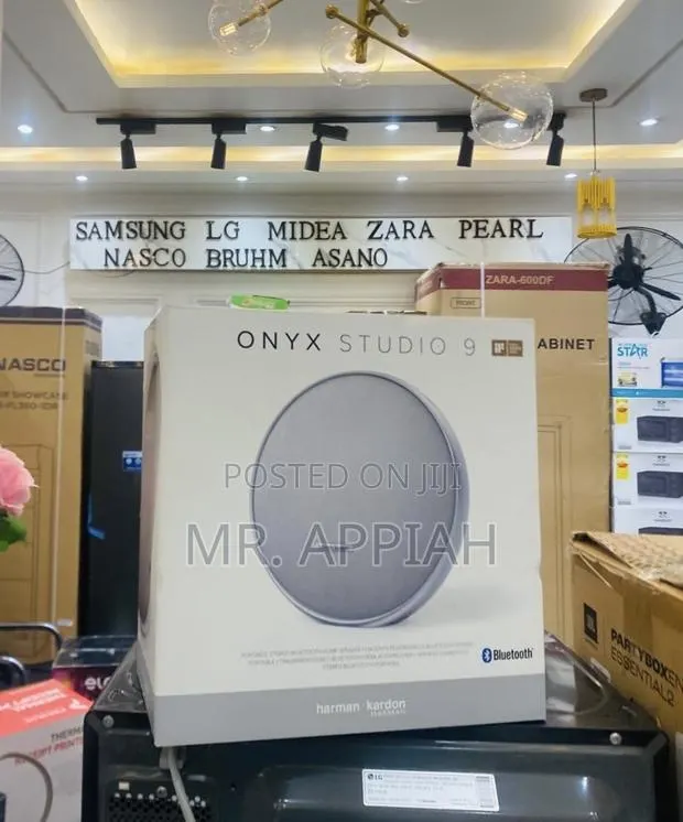 Choose Classic Onyx Studio 9 Speaker(Gray) · Photo 1