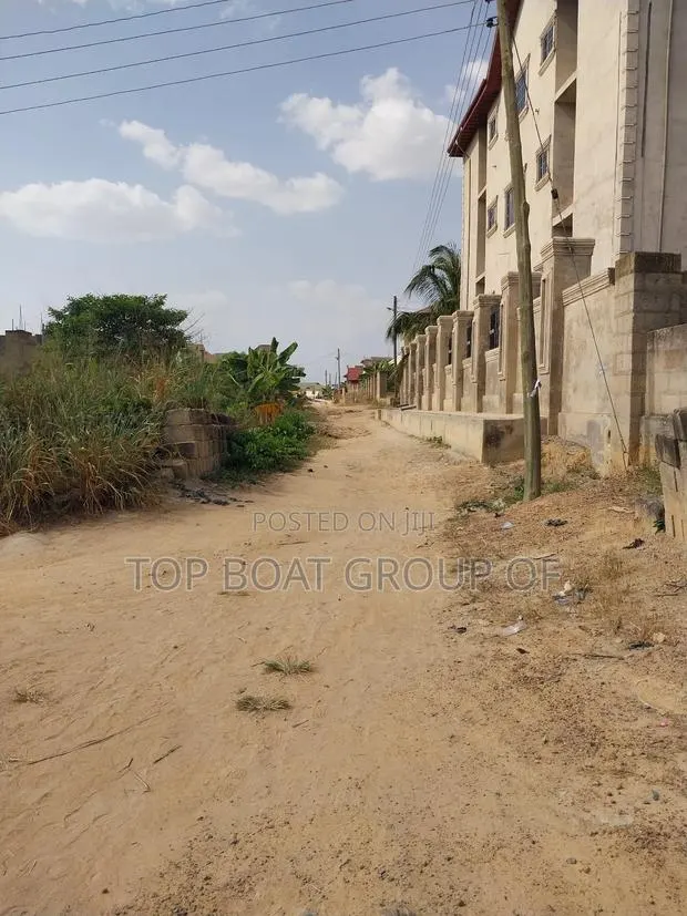 Kumasi Tafo Asenua Land for Sale · Photo 1