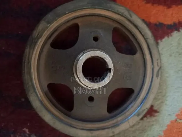 Toyota Vitz Crankshaft Main Pulley · Photo 1