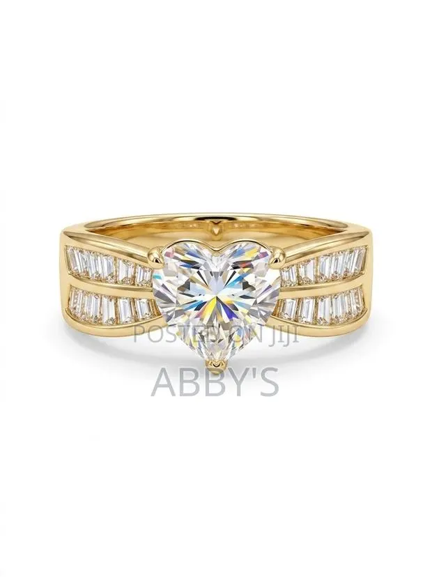 High Quality Love Cut Promise/Engagement Ring · Photo 1