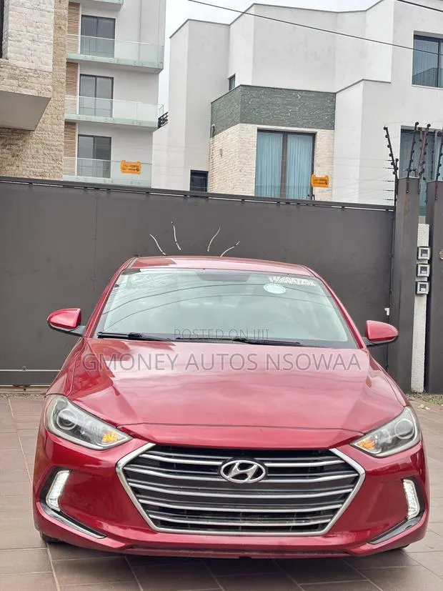 Hyundai Elantra ECO 2019 Red · Photo 1