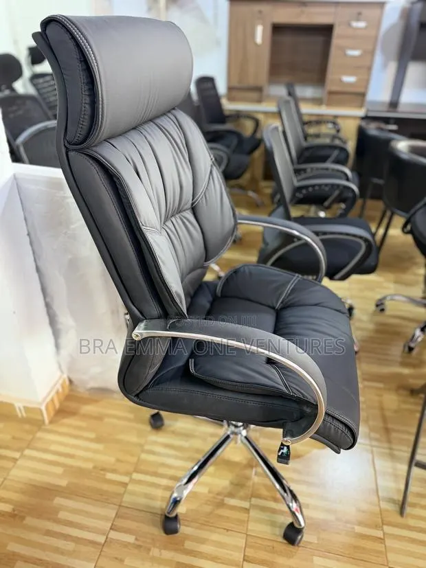 Luxury Executive Office Chair – Brand New · Photo 1