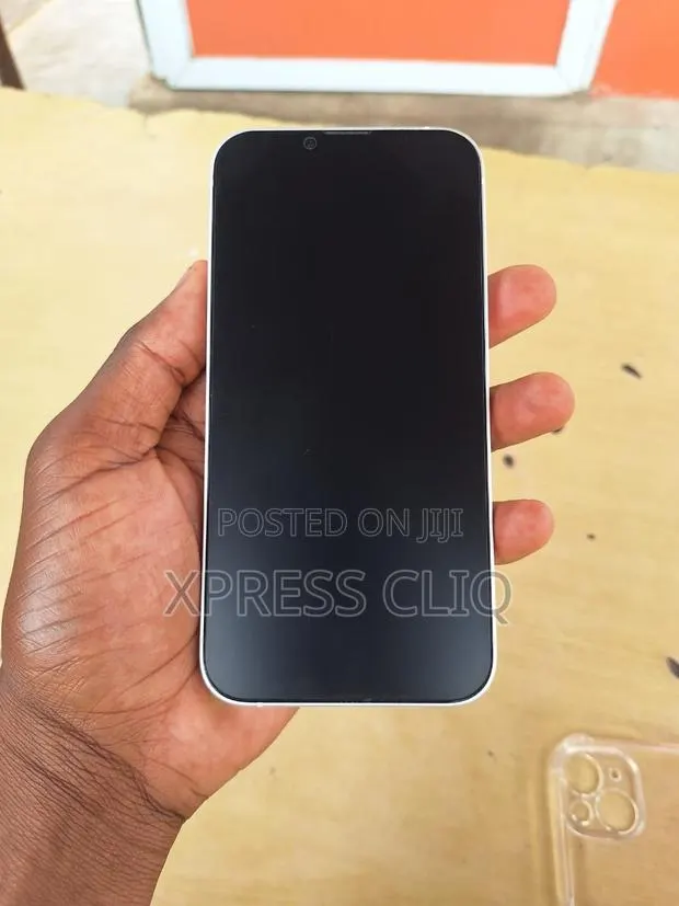 Apple iPhone 14 128 GB White · Photo 1